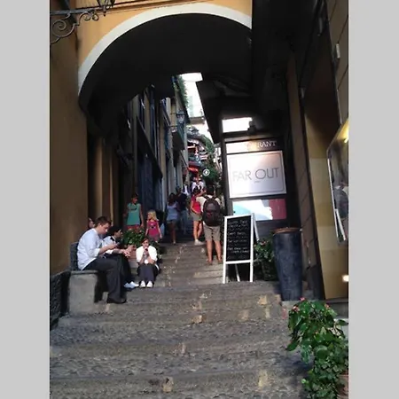 דירה Lakeshore House *