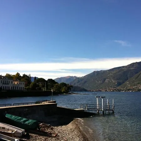 Апартаменты Lakeshore House