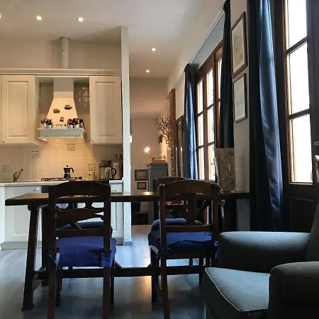 Апартаменты Lakeshore House