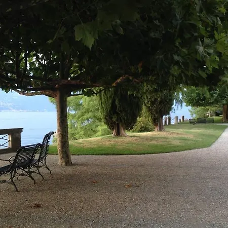 Lakeshore House Apartman